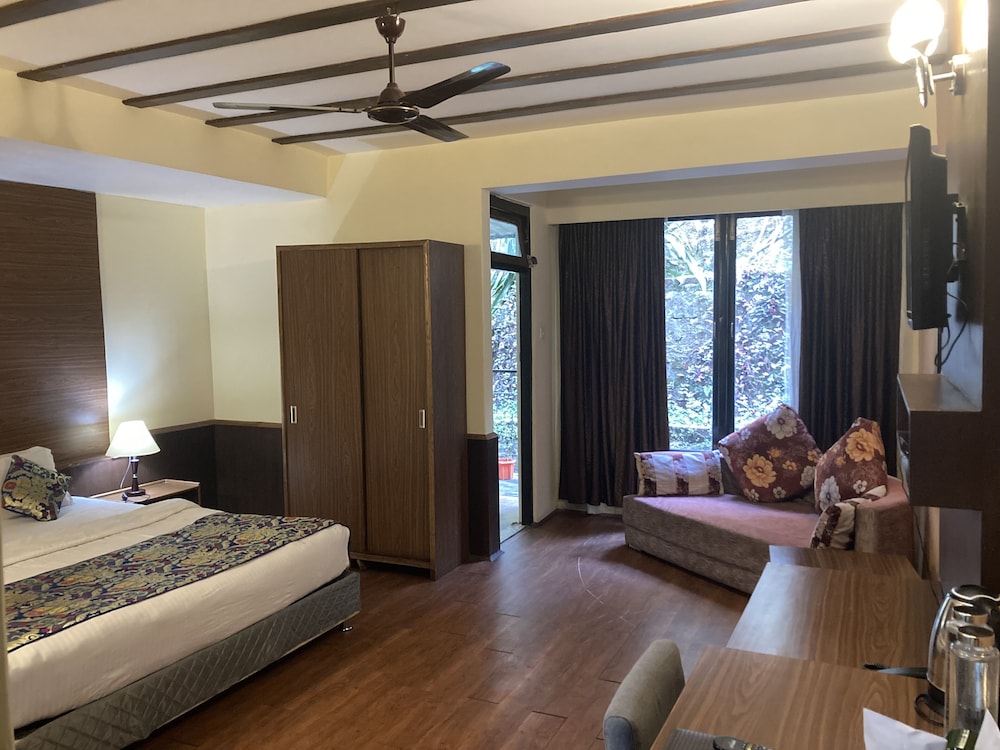 Maya Inn 26/70