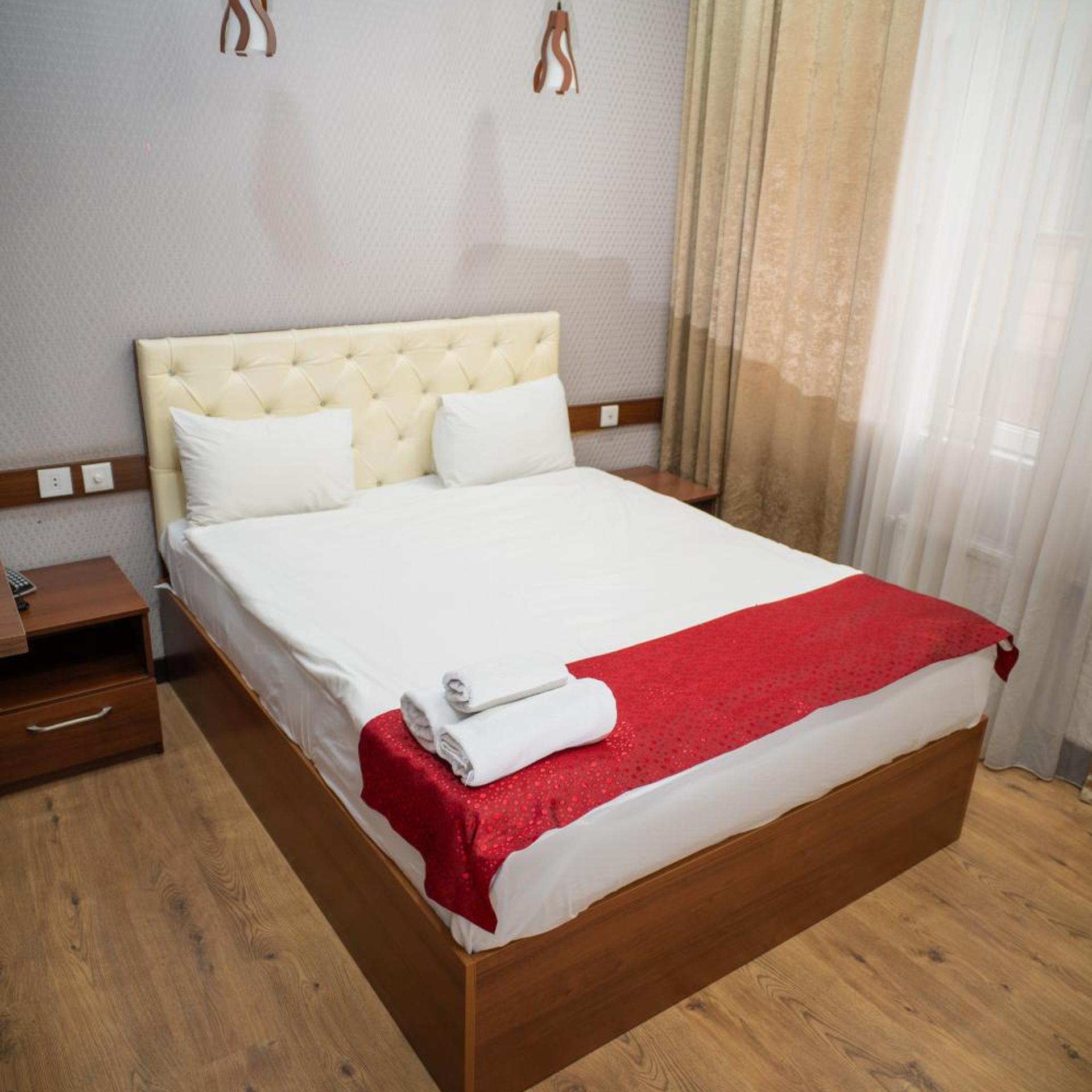 Consul Hotel 13/50