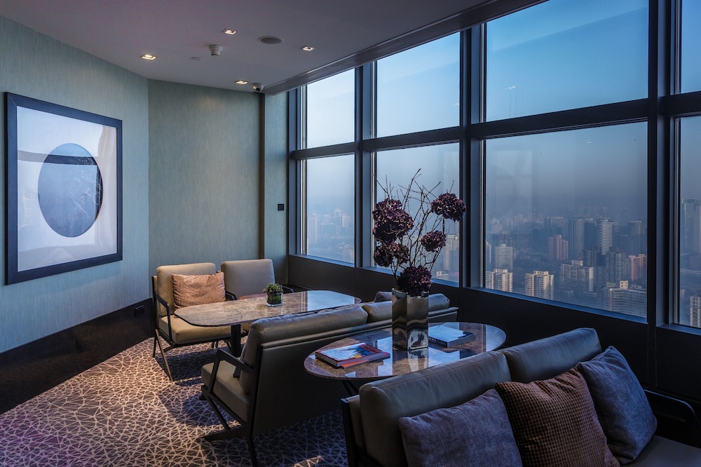 Jingguang Center Apartment 12/33