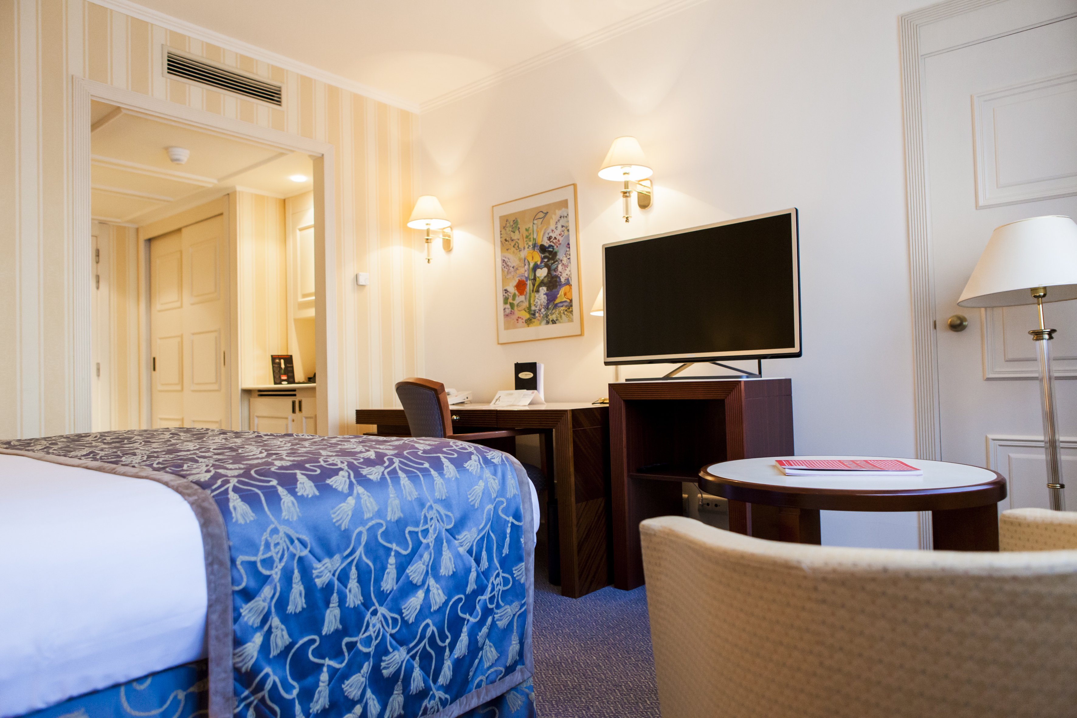 Le Chatelain Brussels Hotel 10/29
