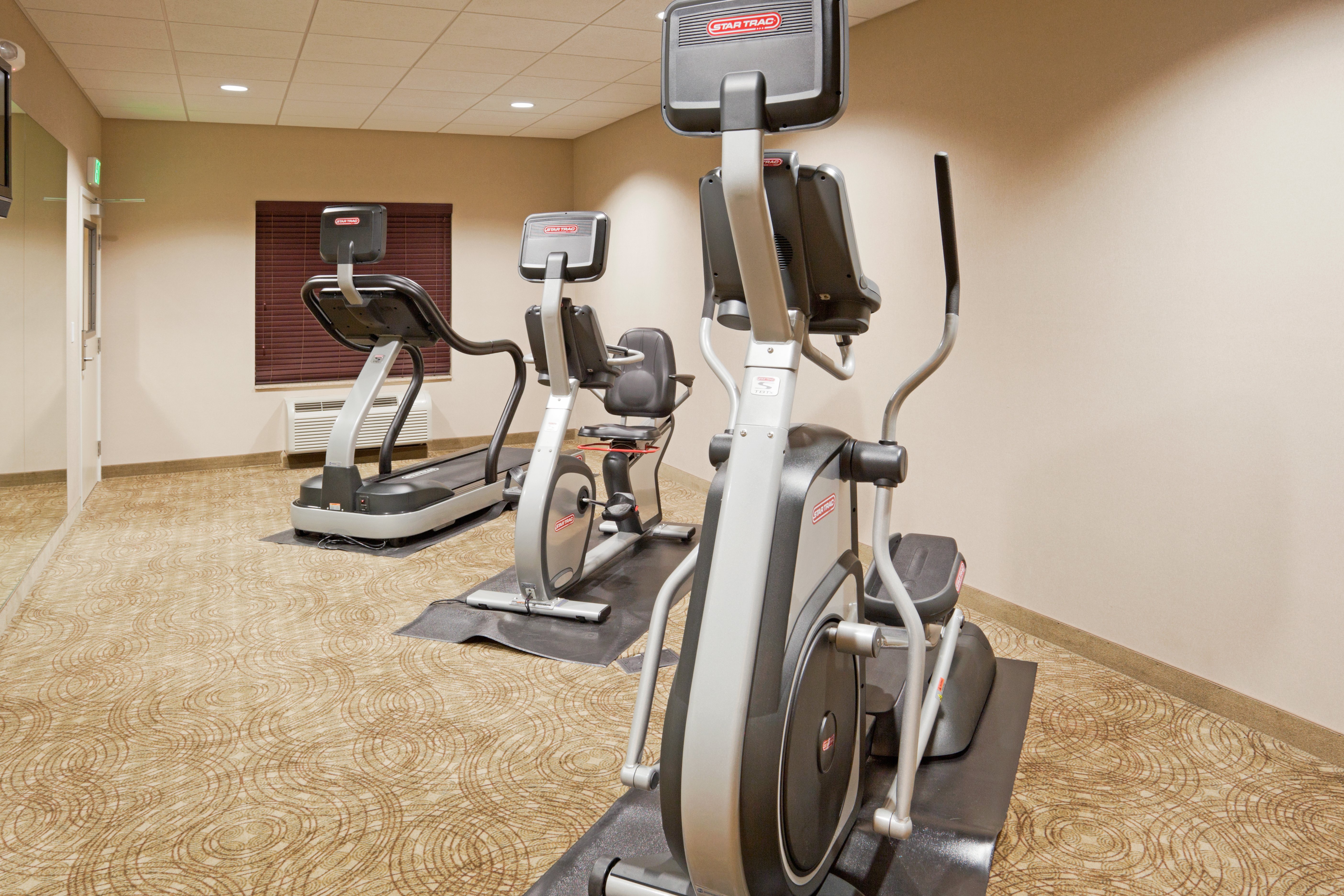 Holiday Inn Express Hotel Clovis Fresno 35/76