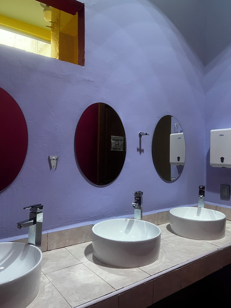 Hostal Amigo 44/48