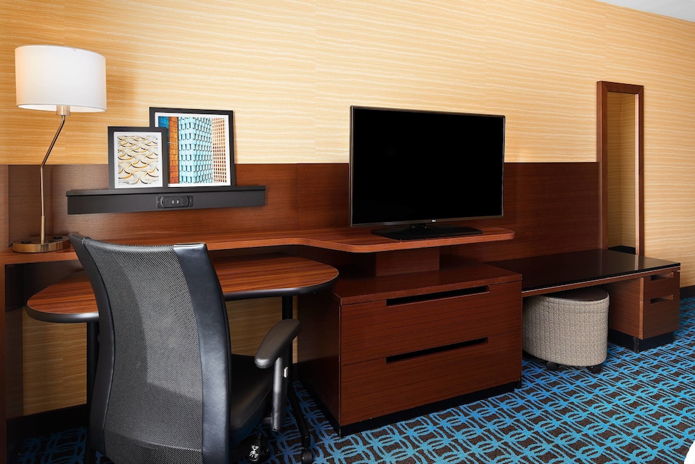 Fairfield Inn & Suites By Marriott Fresno Yosemite International Airport 37/38