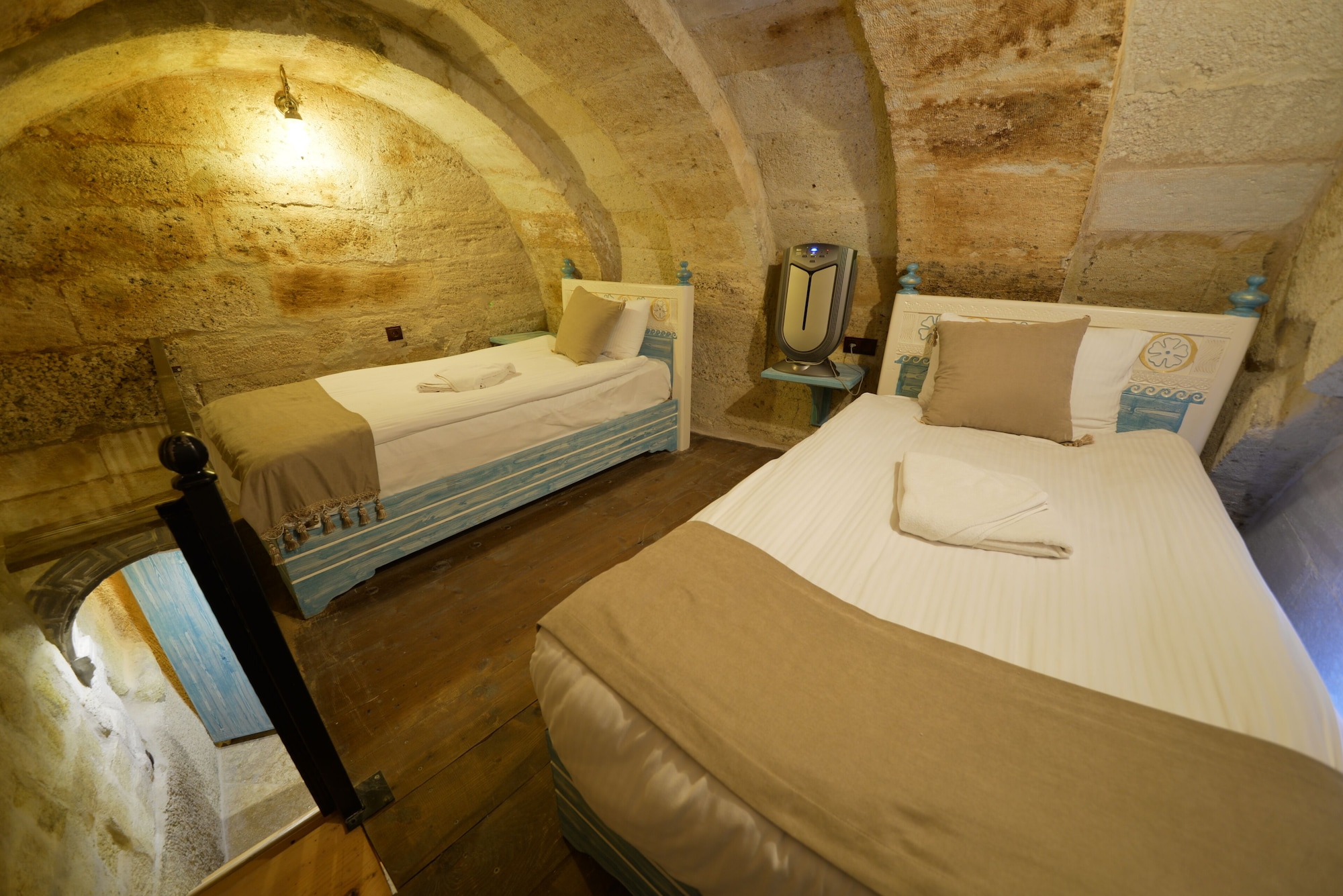 FAMILY SUITE, KING BED