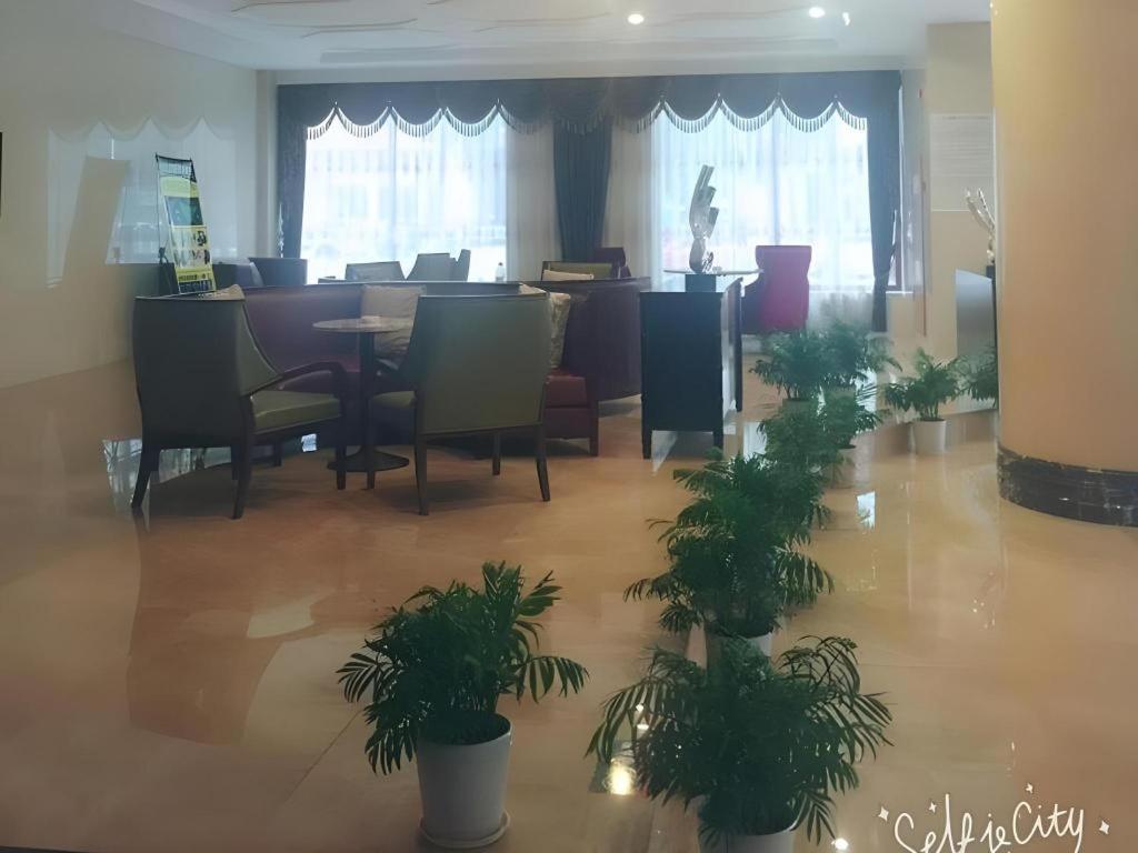 GreenTree Inn HuZhou AnJi YingBin Avenue Express Hotel 39/43