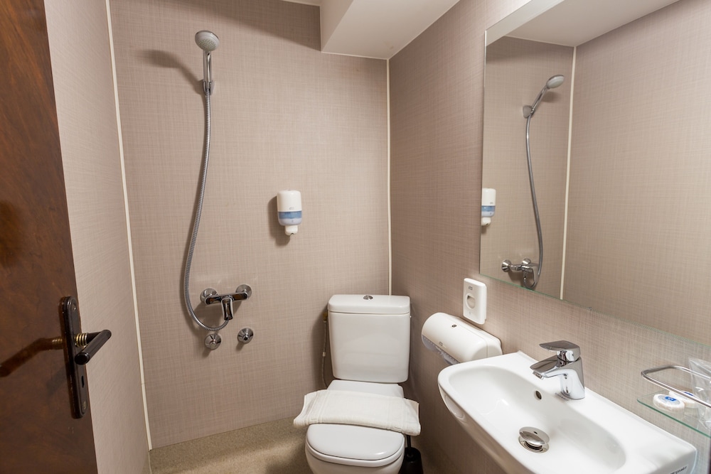 Grand Jules Boat Hotel 33/33