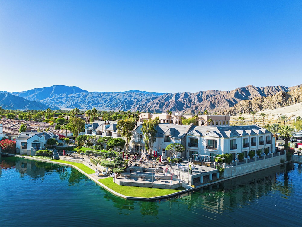 The Chateau at Lake La Quinta 71/78
