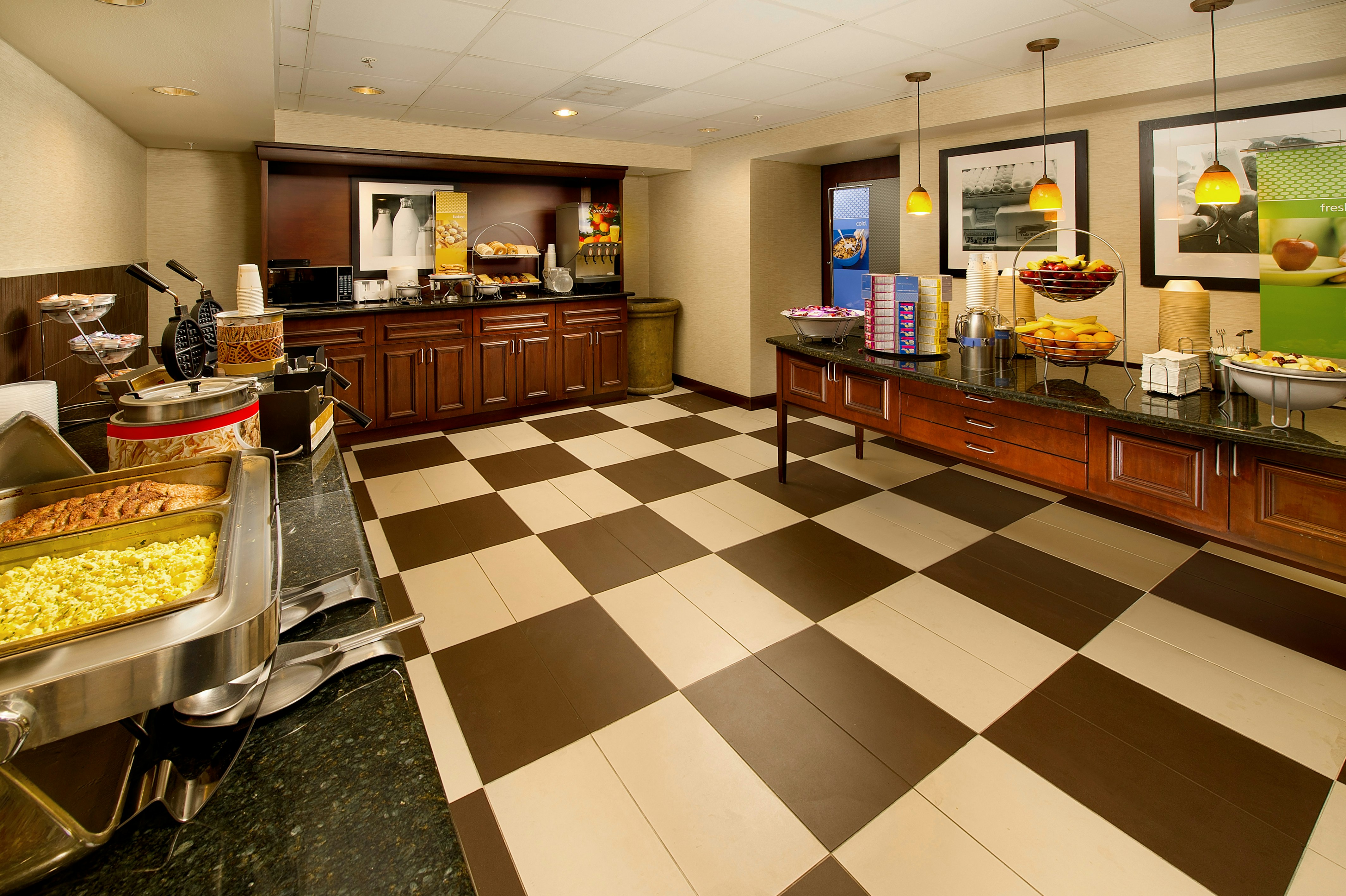 Hampton Inn and Suites San Antonio Airport 6/44