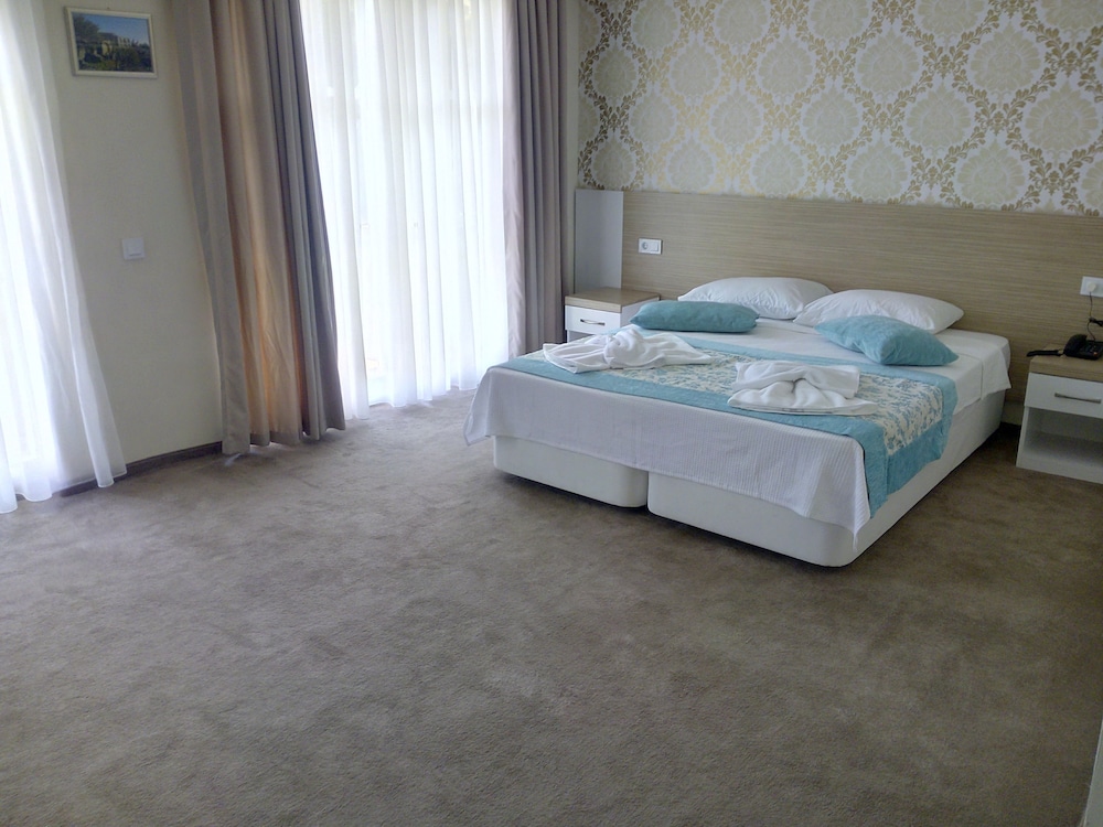 Nicea Hotel 20/60