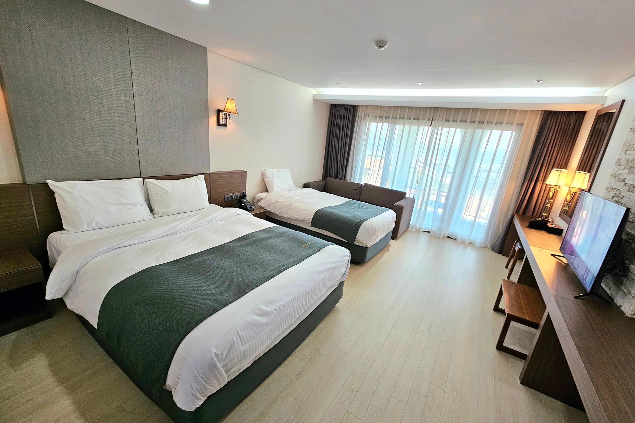 Super, Style, Deluxe, Twin Beds