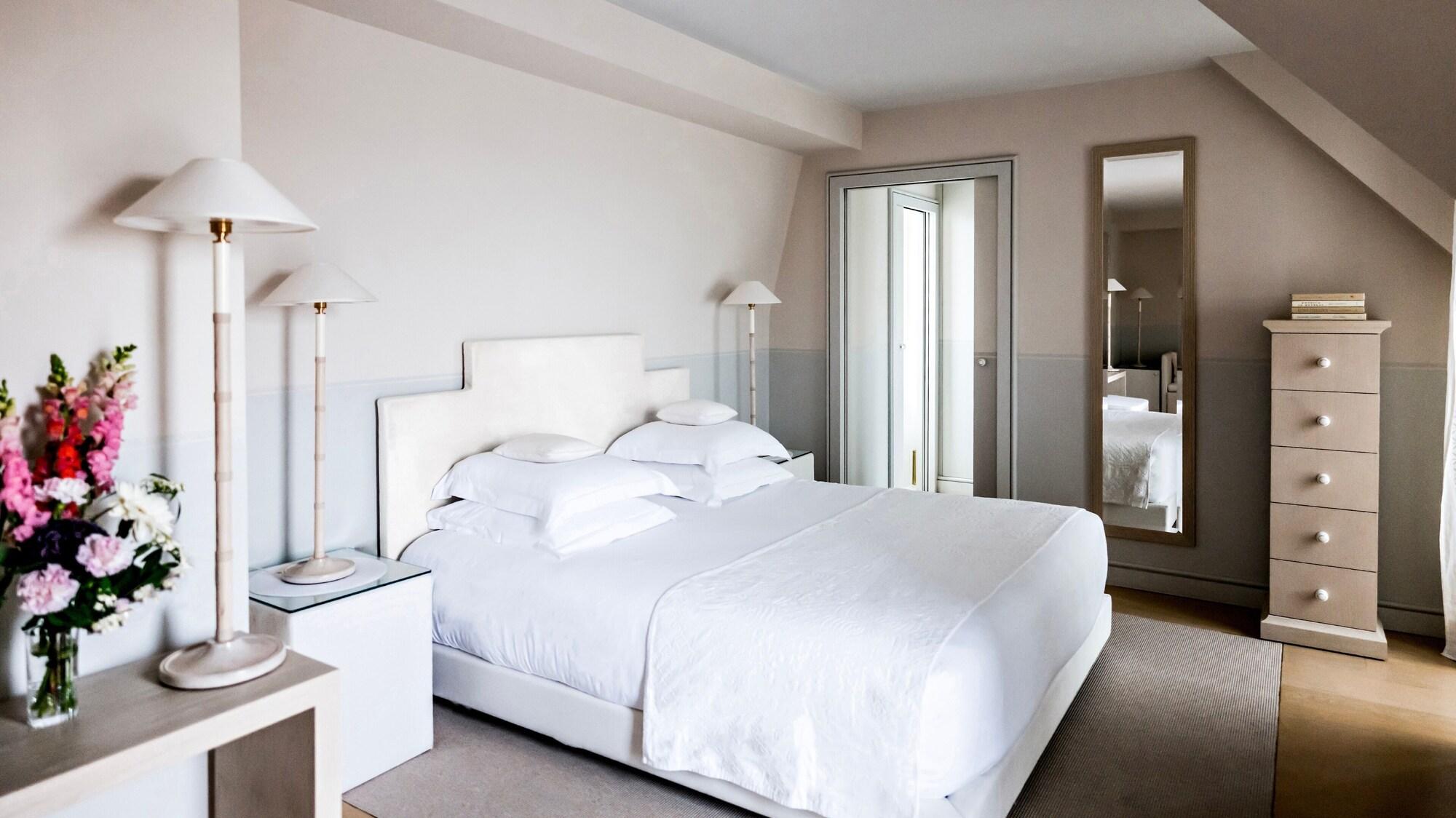 Junior Suite, Sacre Coeur View