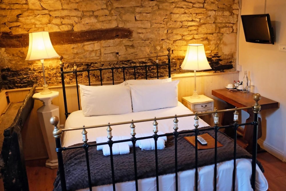 The Old Court Hotel 23/41