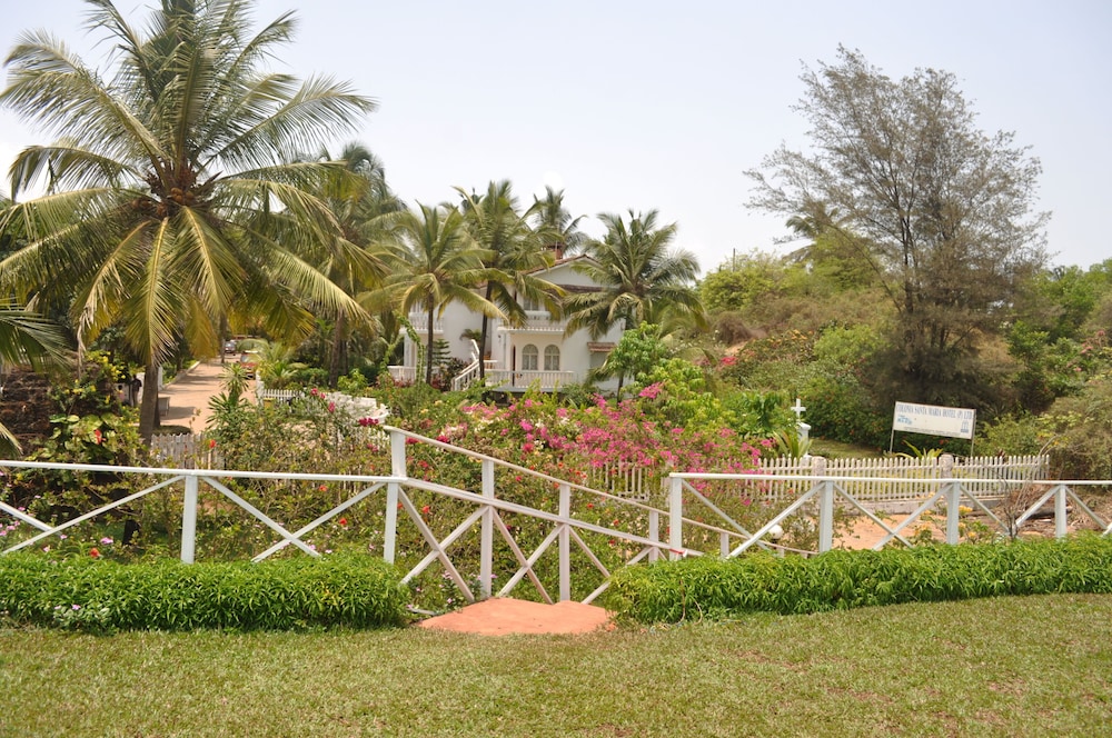 Colonia Santa Maria Hotel 22/37