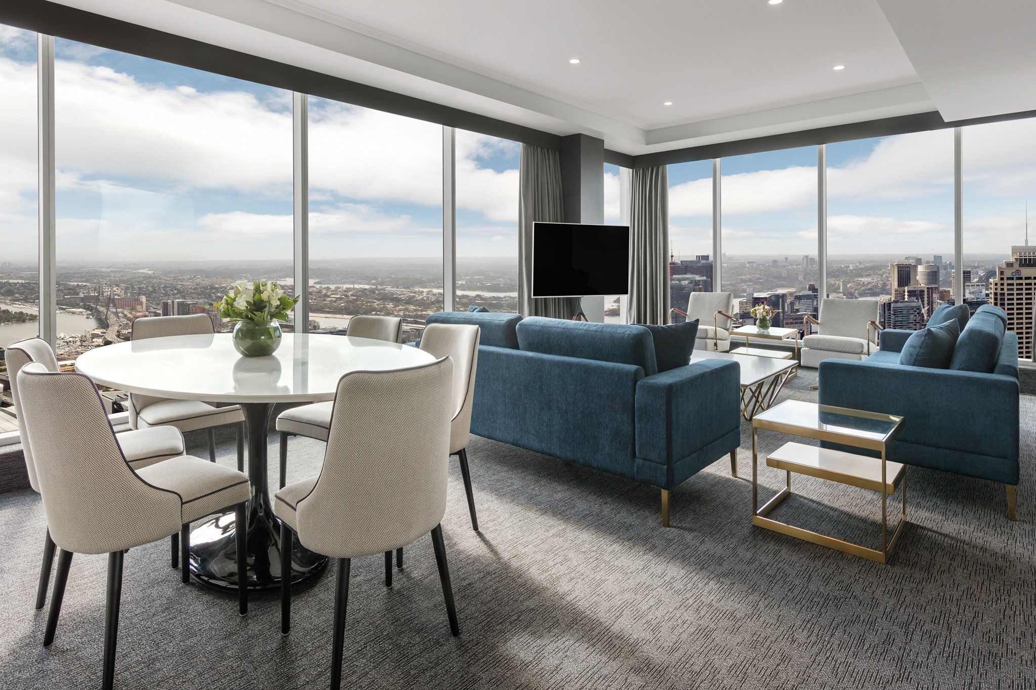Meriton Suites World Tower 43/50