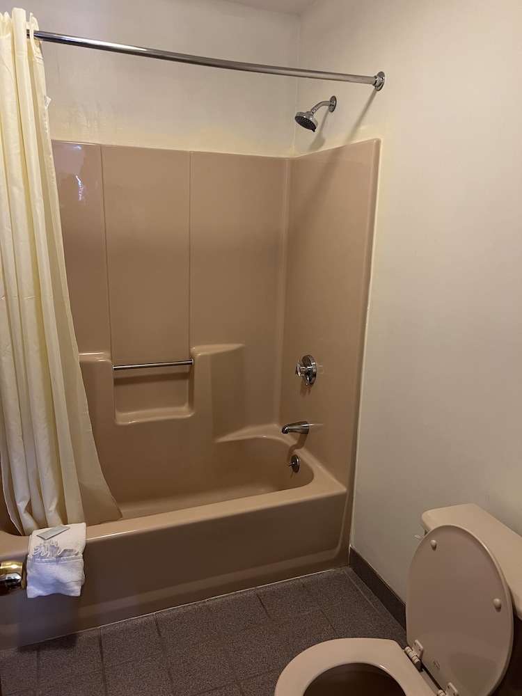 American Inn 29/30