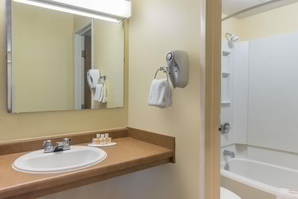 Days Inn by Wyndham Minot 11/30