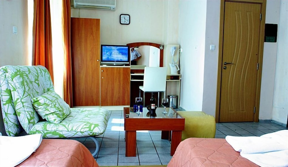 Palitra Family Hotel 17/35