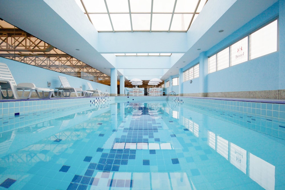 Bristol International Airport Hotel 27/50