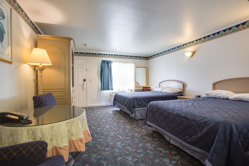 Best Whittier Inn 22/53
