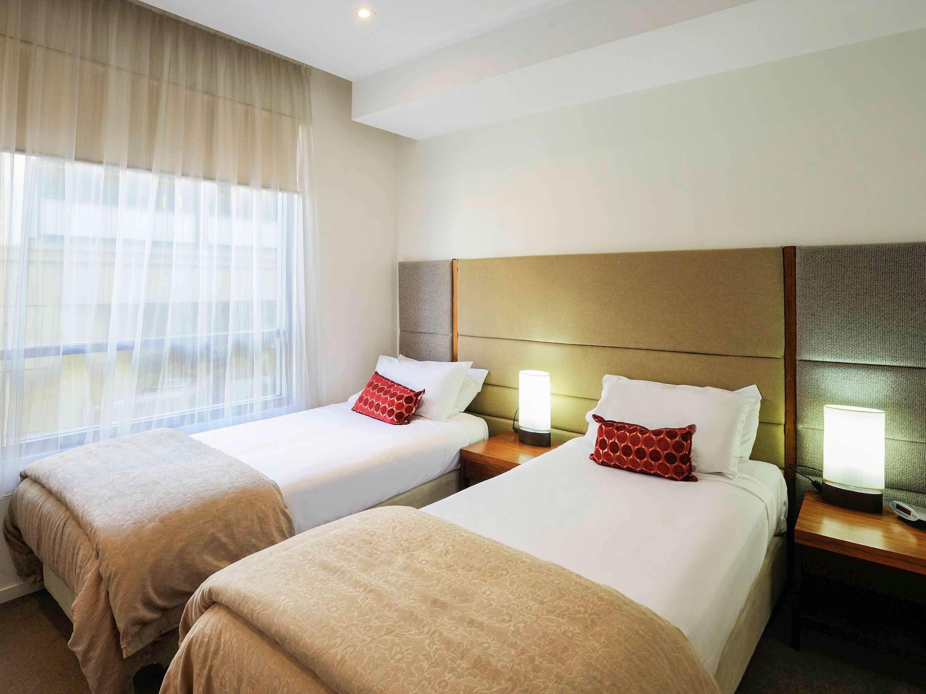 1 BEDROOM, SUITE, DOUBLE OR TWIN BED