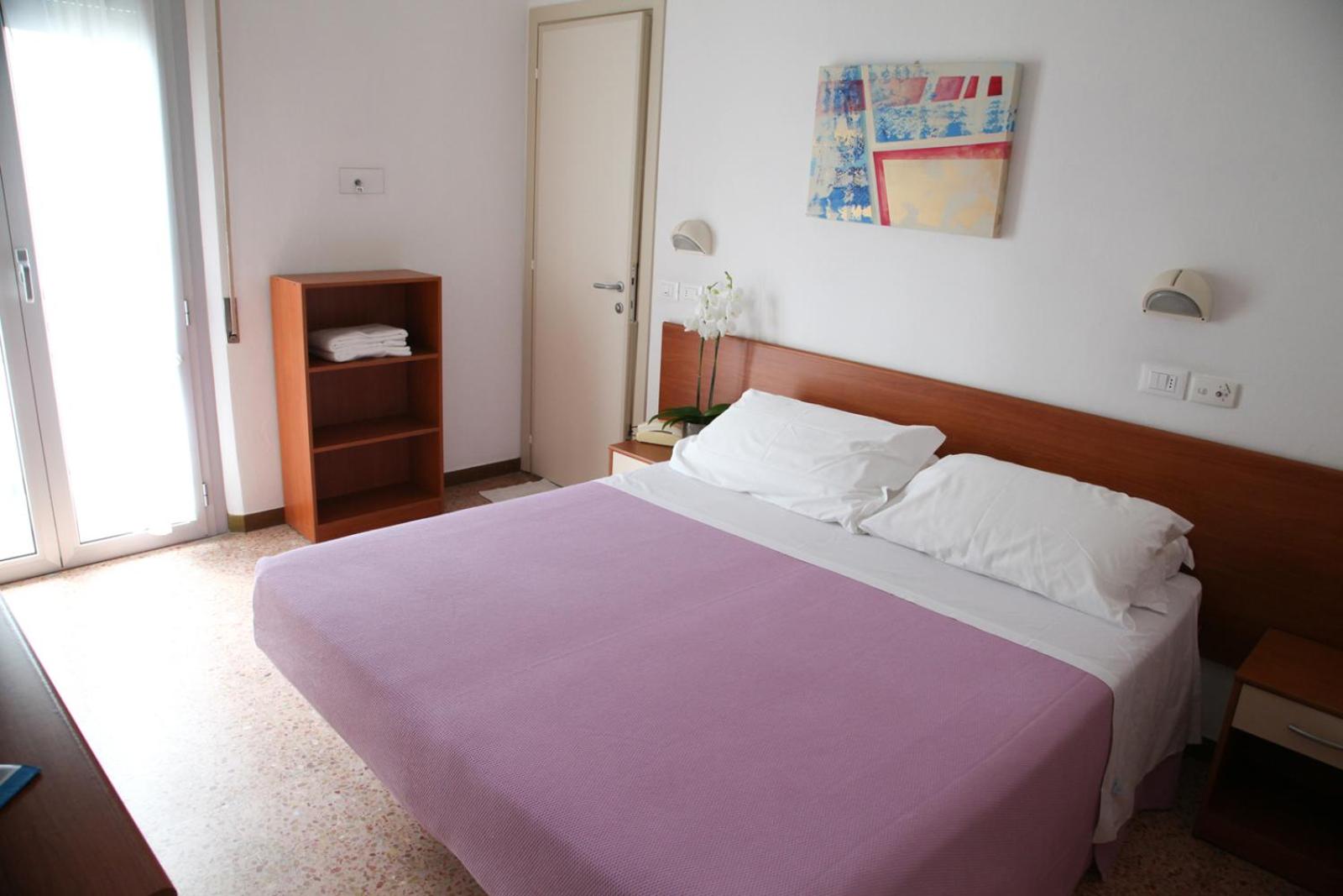 Hotel Globus 16/50