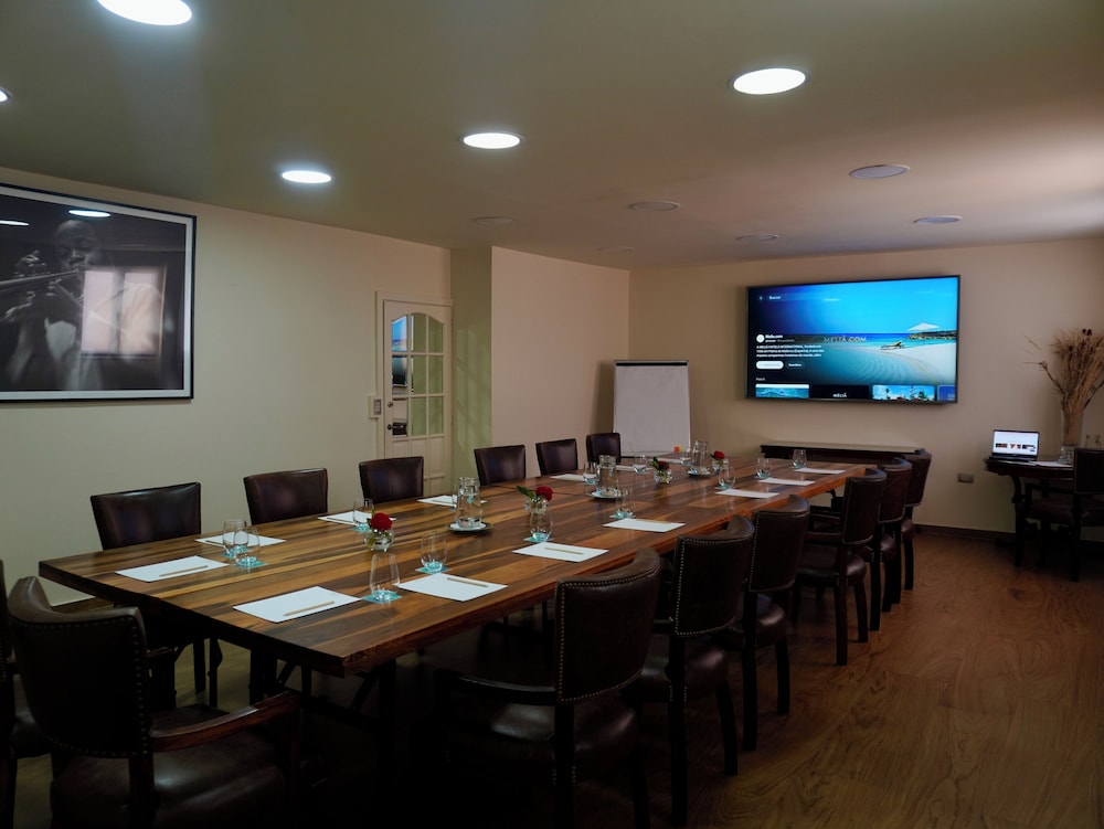 Melia Recoleta Plaza 62/73