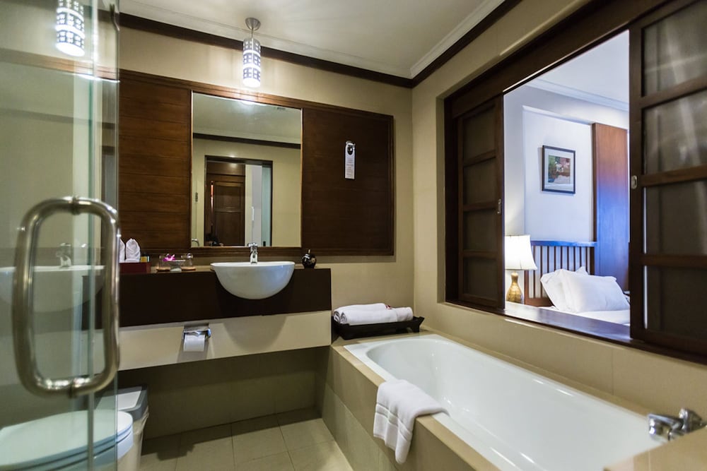 Movenpick Suriwongse Hotel Chiang Mai 30/70