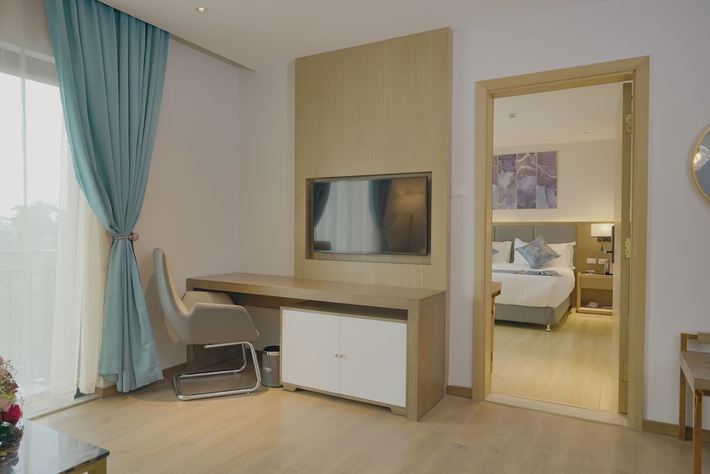 Stay Easy Plus Hotel 8/38