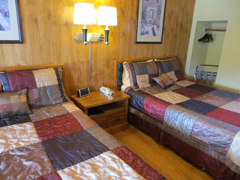 Coast Inn and Spa Fort Bragg 50/65