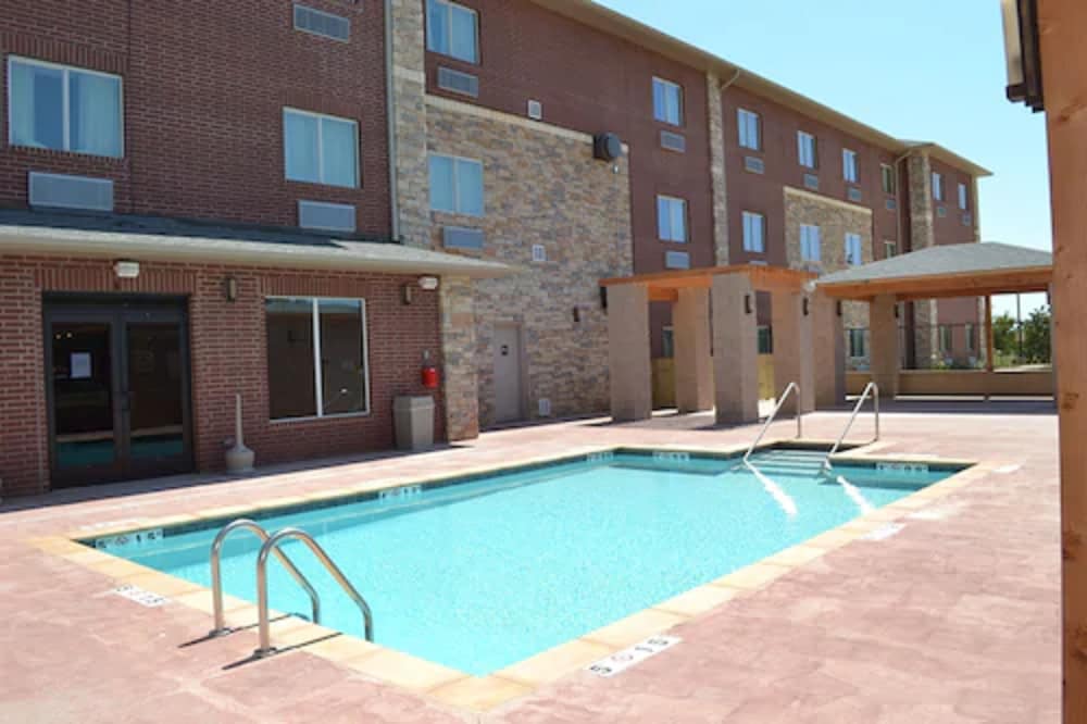 Red River Inn And Suites 43/44