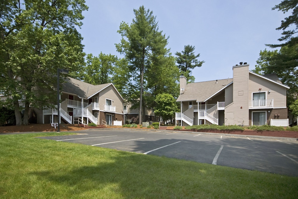 Residences at Daniel Webster 44/50