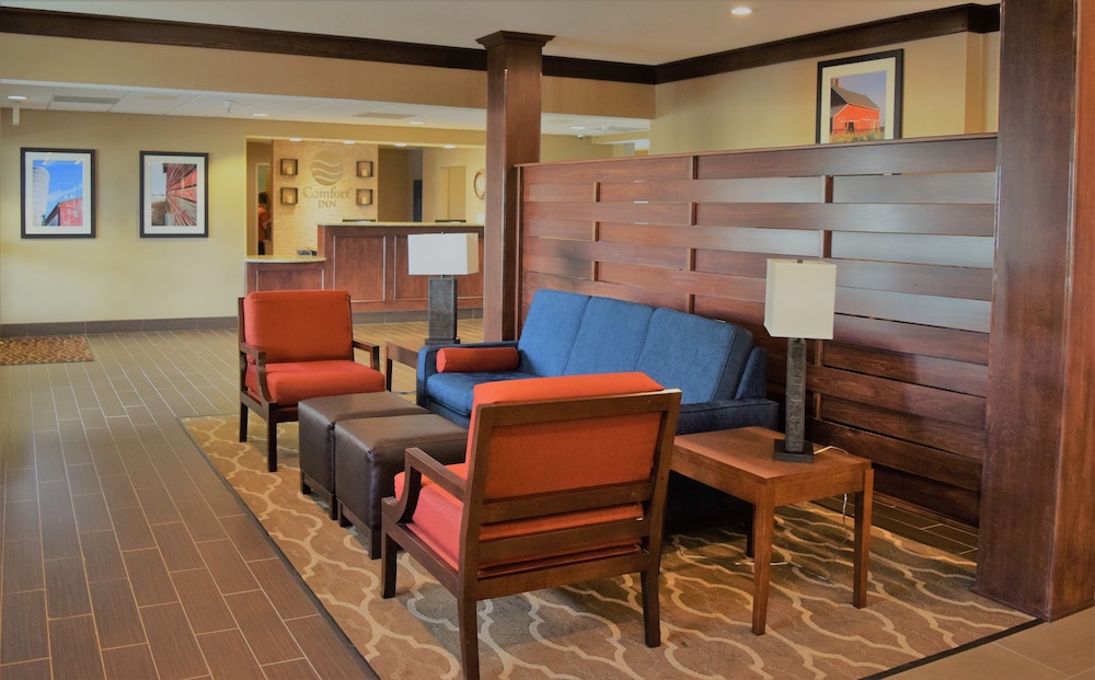 Comfort Inn La Porte, IN 18/26