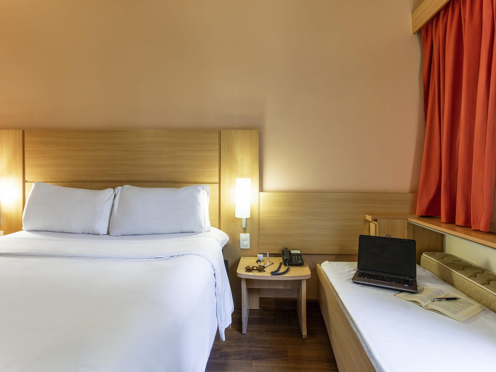 Ibis Sao Paulo Morumbi 18/75