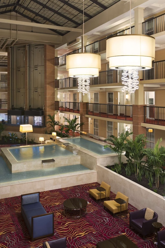 Lobby at Embassy Suites by Hilton Cleveland Beachwood, BEACHWOOD - OH