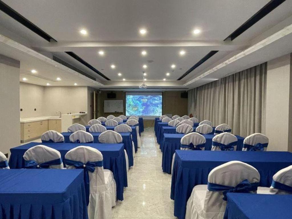 Echarm Hotel Yingshang Wuzhou Wanhui Square 45/50