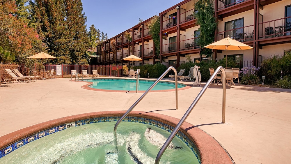 Best Western Plus Humboldt House Inn 4/44