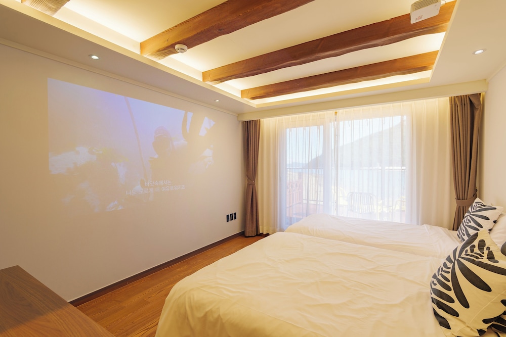 Hansan Marina Hotel Resort 16/63