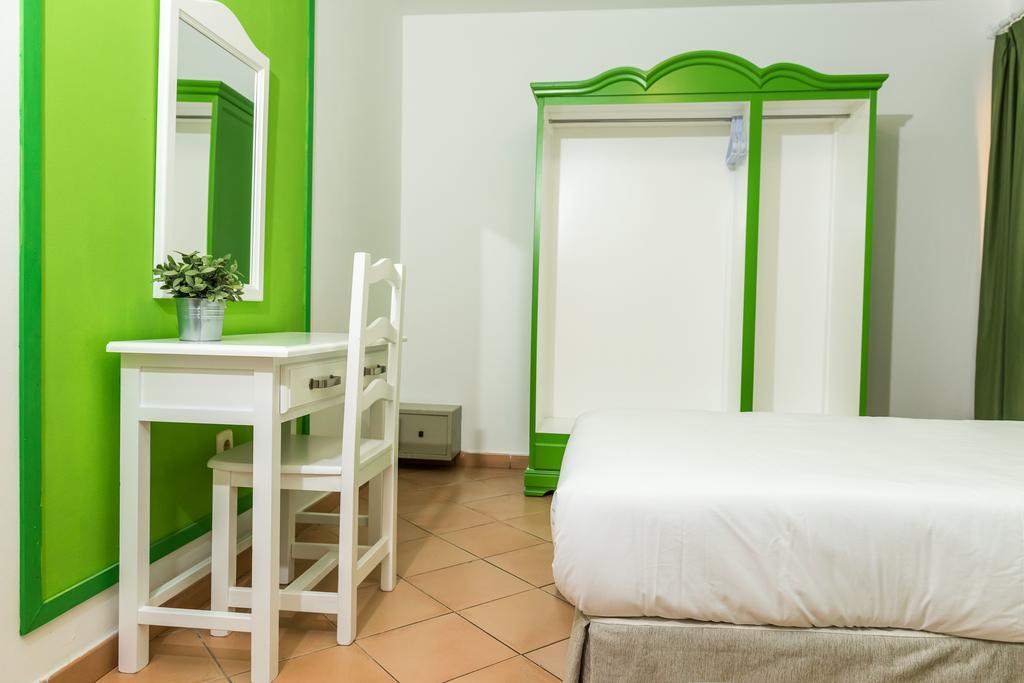 Maxorata Beach Apartments 14/36