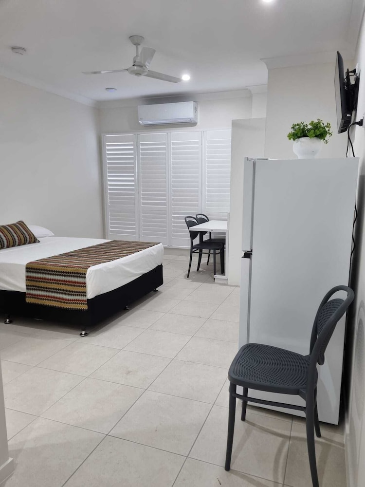 STANDARD, TWIN BEDS