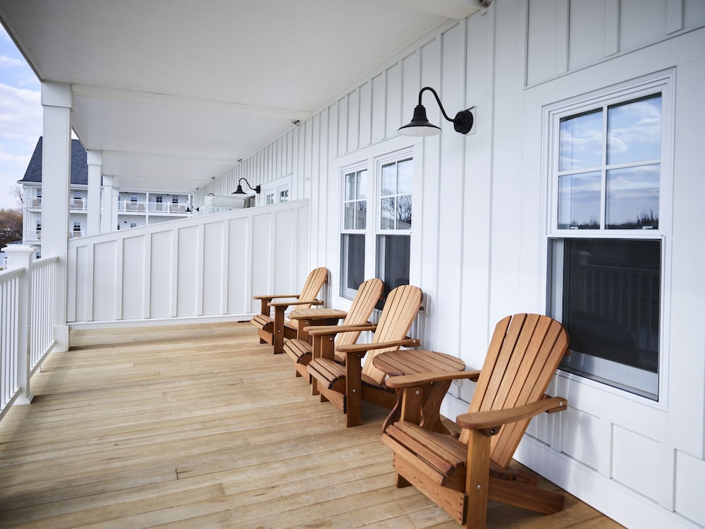 The Lake House on Canandaigua 28/46