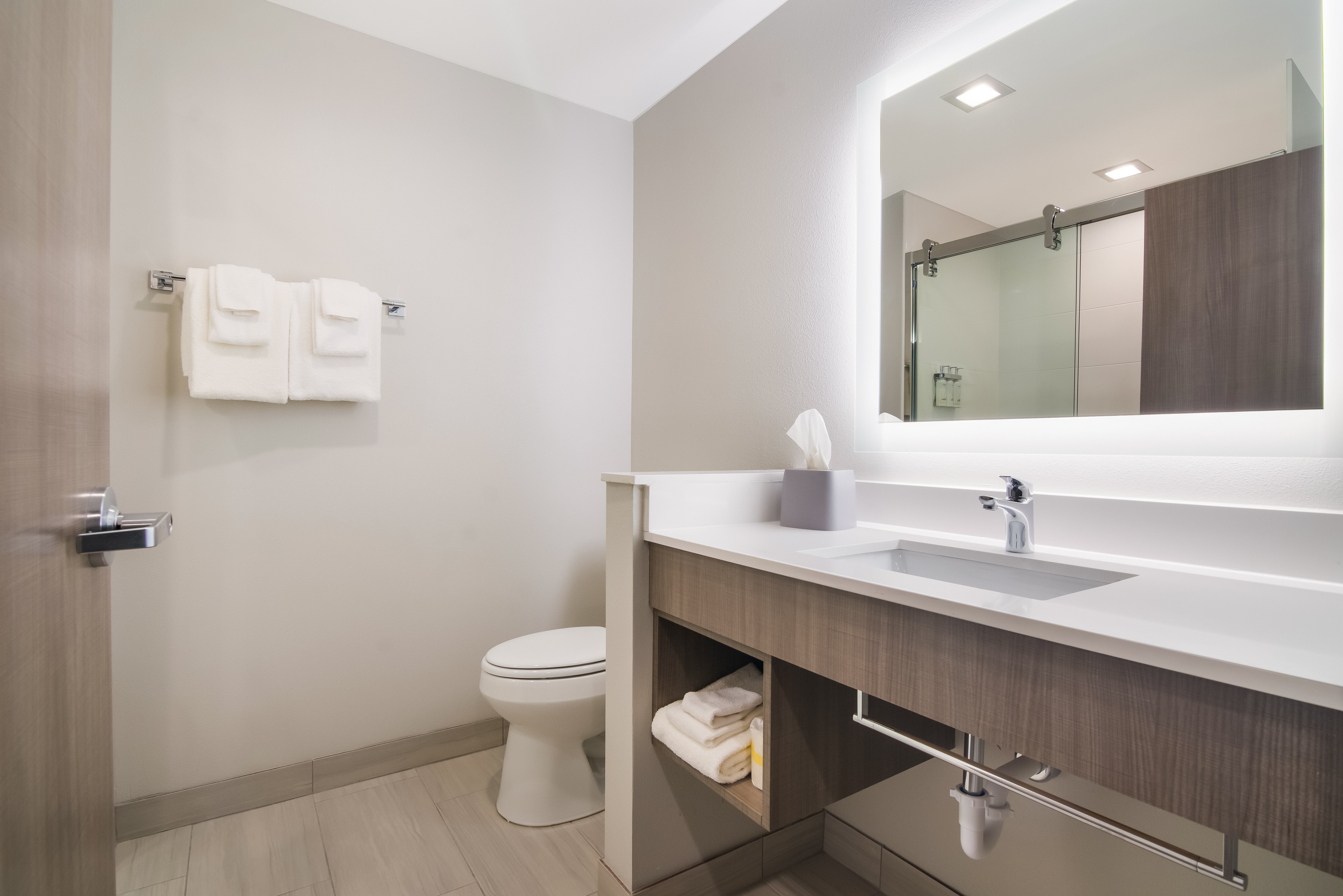 Holiday Inn Express & Suites Springdale - Fayetteville Area 56/58