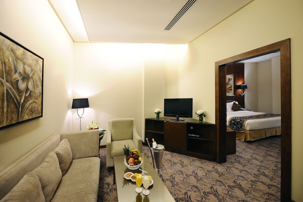 قصر الحمراء من ورويك(Al Hamra Palace By Warwick) 36/50
