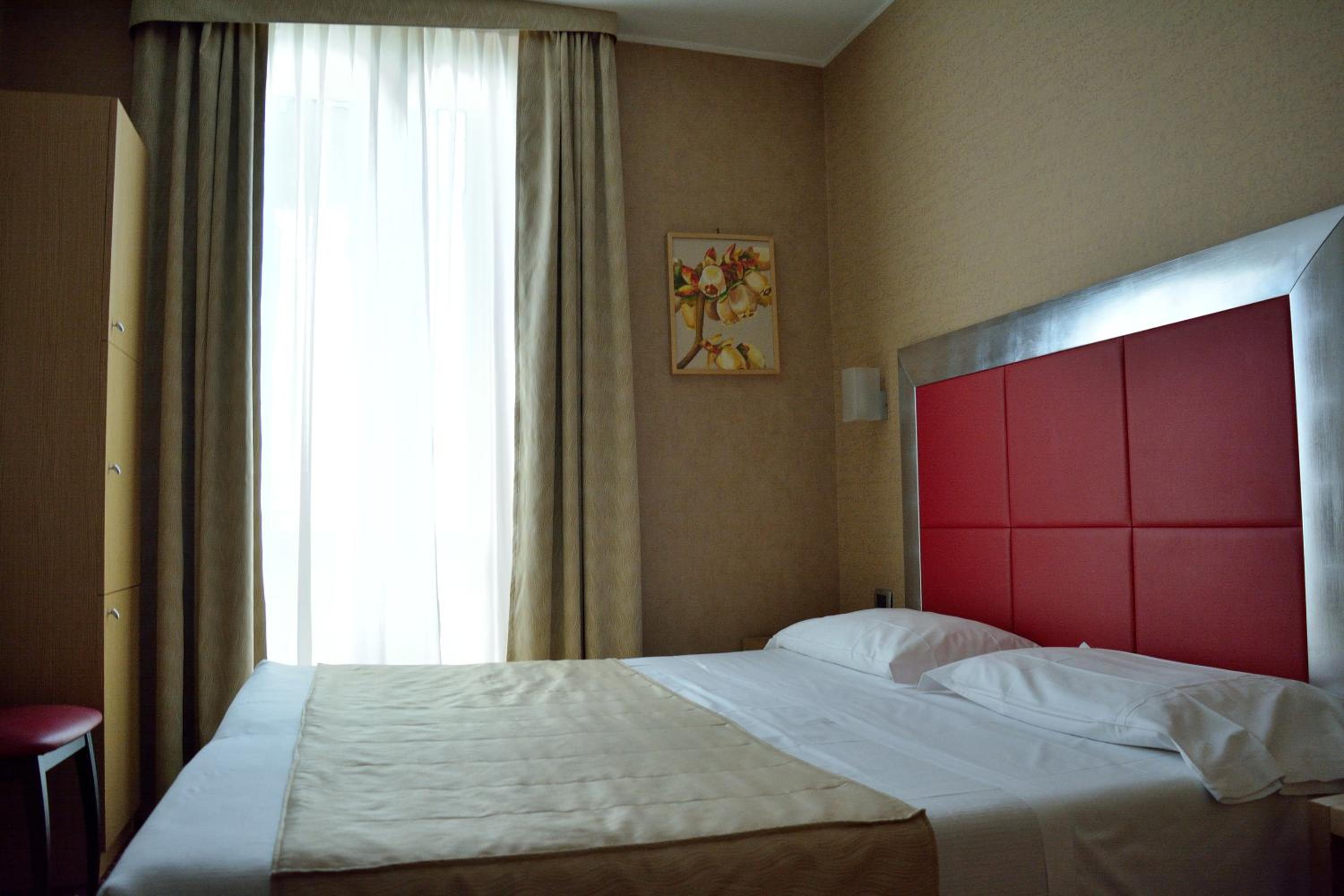 Room, Double Bed