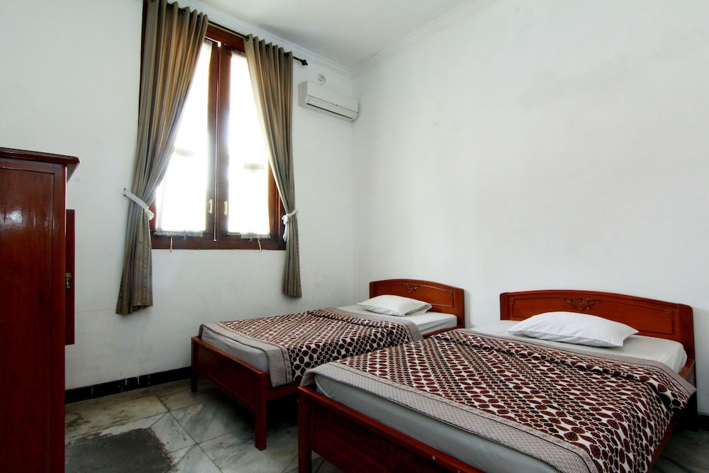 Hotel Limaran 18/77