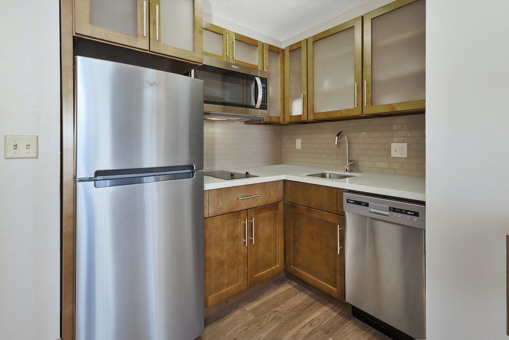 Staybridge Suites Columbia Hwy 63 I 70 49/50