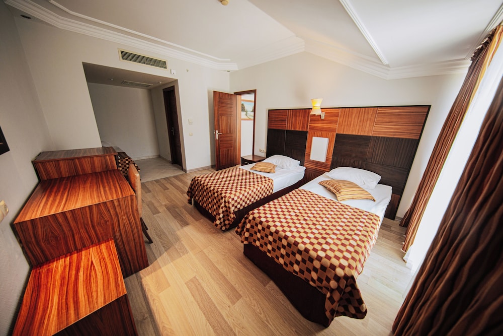 Rox Royal Hotel 18/67