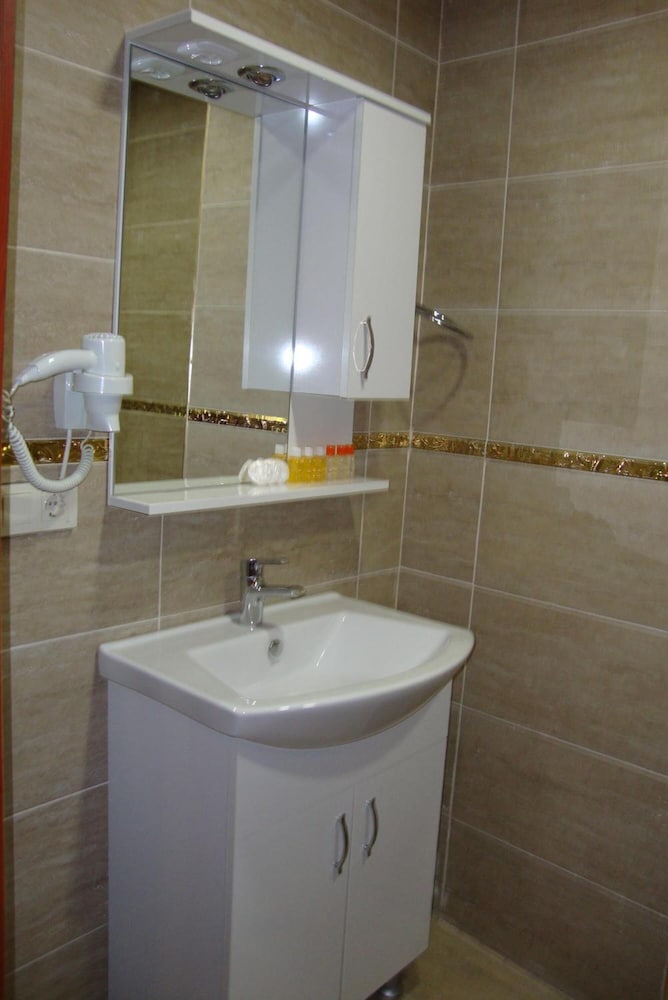 Royal Suites Besiktas Hotel 61/67
