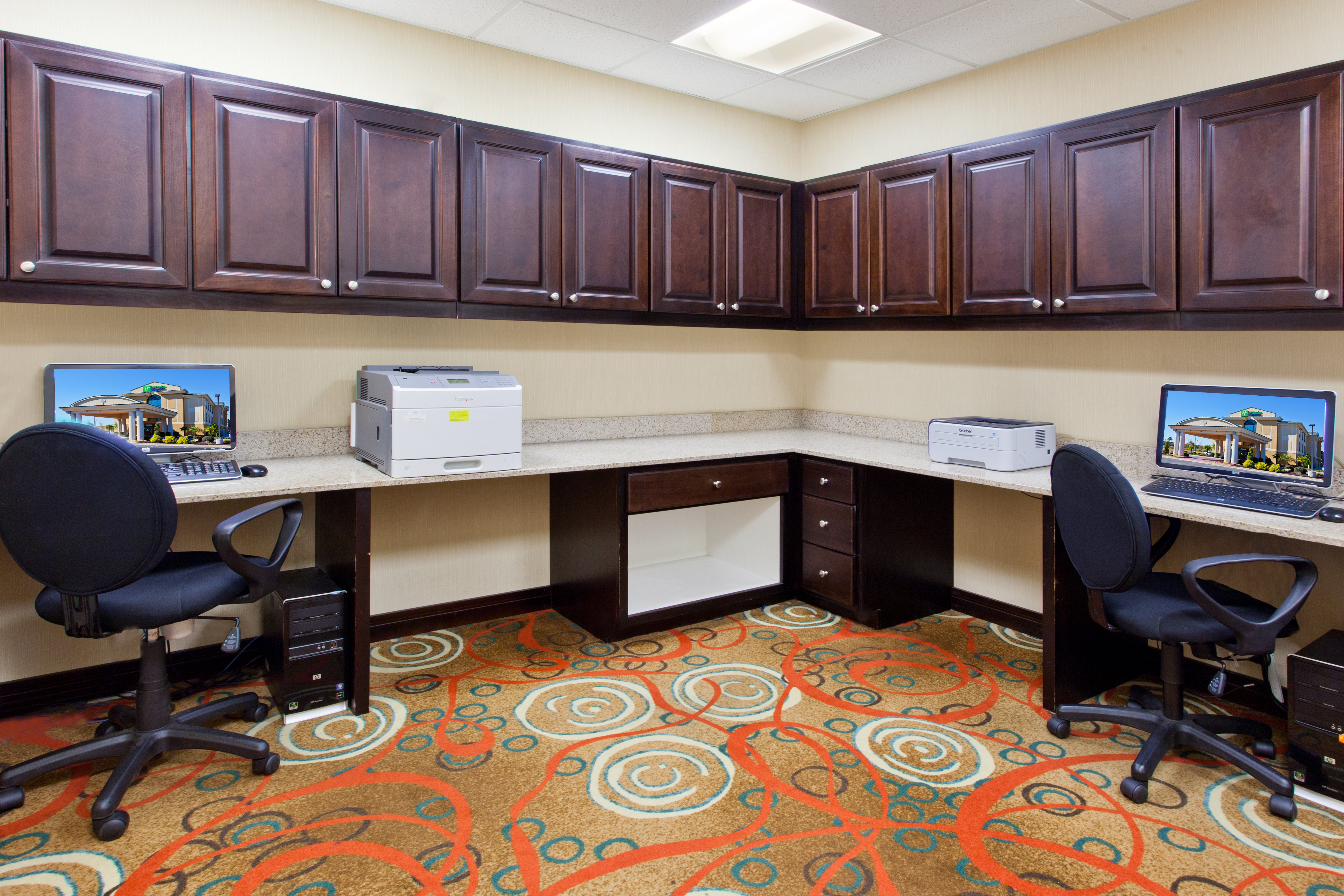 Holiday Inn Express Hotel & Suites Cordele North 67/79