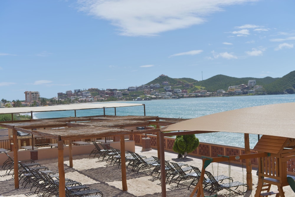 Sea Of Cortez Beach Club 11/72