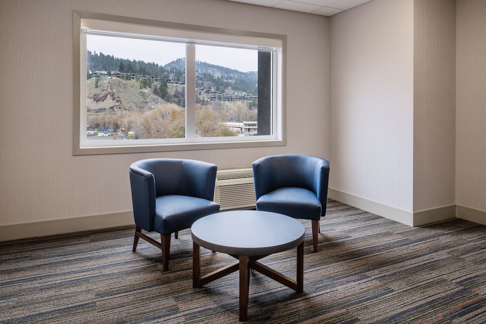 Holiday Inn Express And Suites Kelowna East 42/68